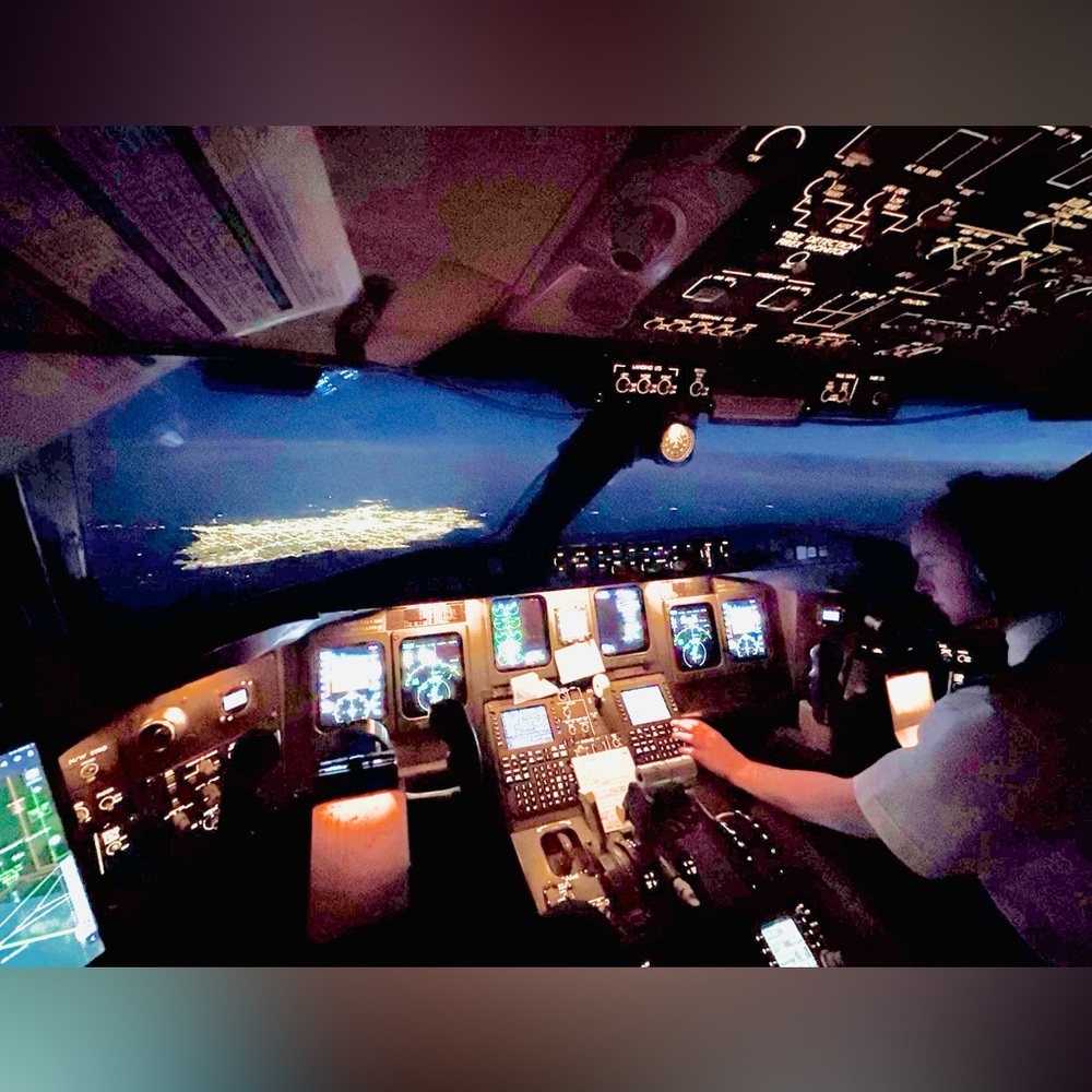 TODAY MY SON FLEW ME FOR THE FIRST TIME!! ✈️✈️✈️😊😊😊